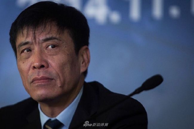 日本捏奶吃奶的视频